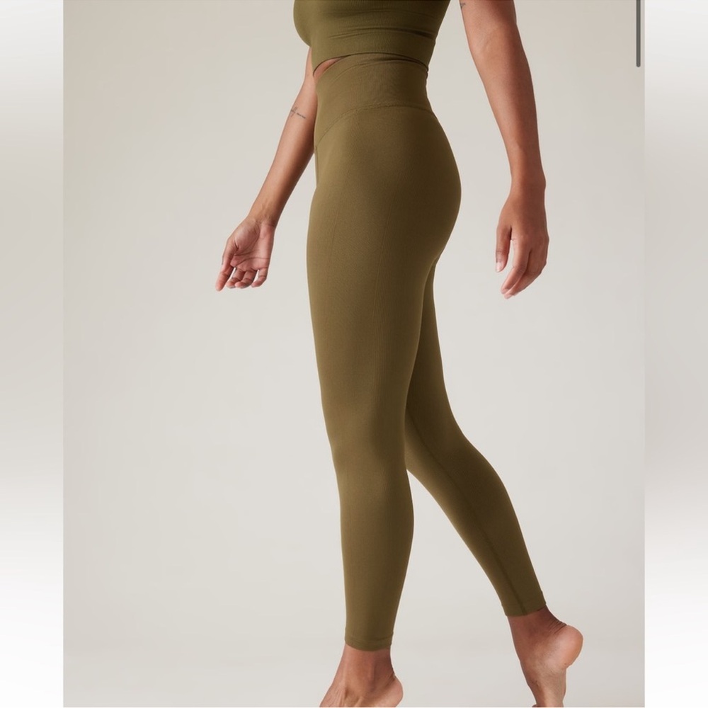 Athleta Aurora Seamless Tight in Acacia Olive Size Small - Picture 5 of 12
